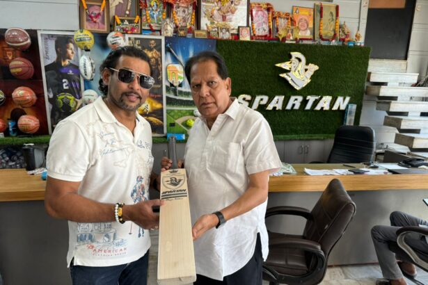 Former Sri Lankan player TM Dilshan visited Spartan Sports.
